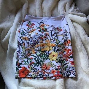 Flowered pencil skirt
